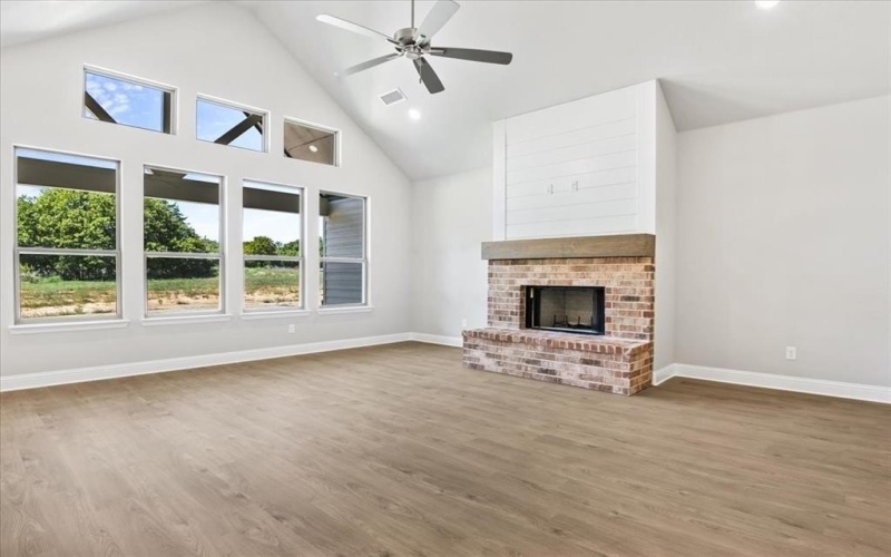 4004 Roan Court, Springtown, TX 76082, 4 Bedrooms Bedrooms, ,2 BathroomsBathrooms,Residential,For Sale,4004 Roan Court,20610706
