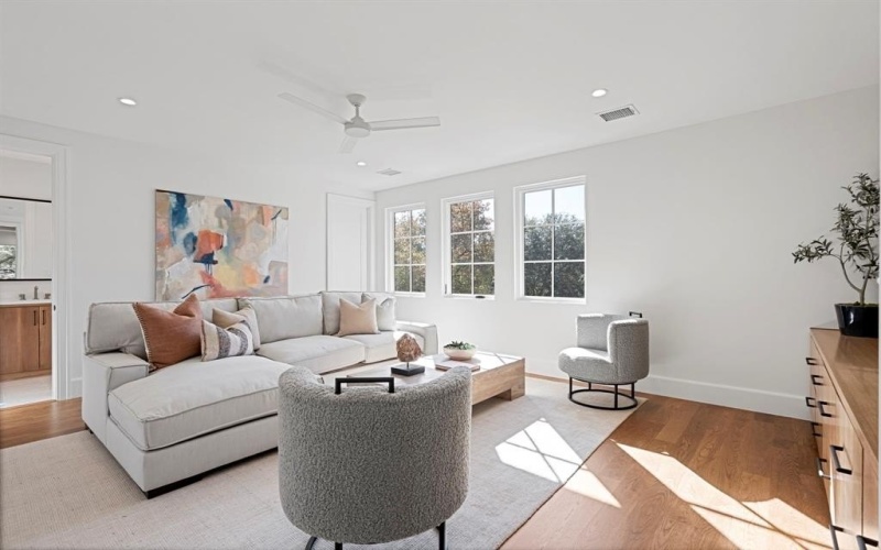 6903 La Vista Drive, Dallas, TX 75214, 5 Bedrooms Bedrooms, ,6 BathroomsBathrooms,Residential,For Sale,6903 La Vista Drive,0,21166644