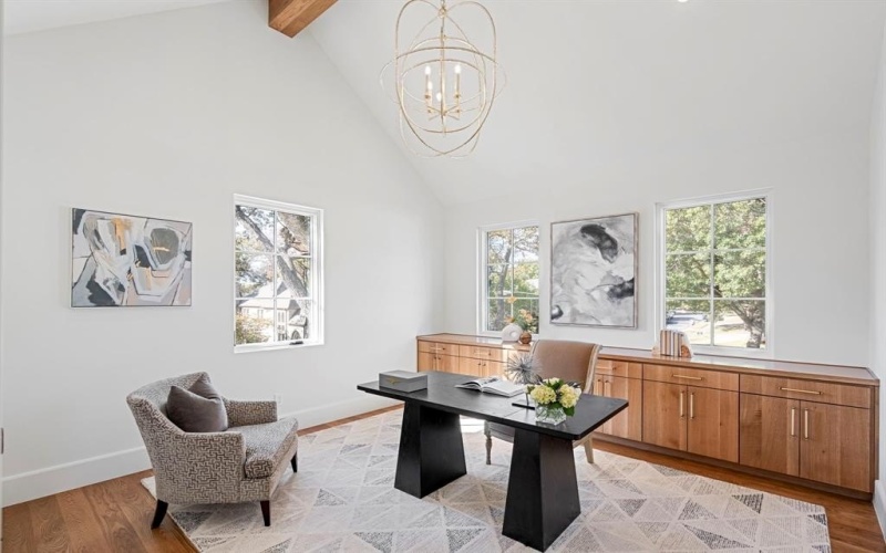 6903 La Vista Drive, Dallas, TX 75214, 5 Bedrooms Bedrooms, ,6 BathroomsBathrooms,Residential,For Sale,6903 La Vista Drive,0,21166644