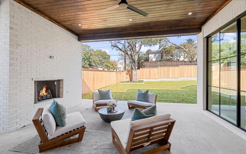 6903 La Vista Drive, Dallas, TX 75214, 5 Bedrooms Bedrooms, ,6 BathroomsBathrooms,Residential,For Sale,6903 La Vista Drive,0,21166644