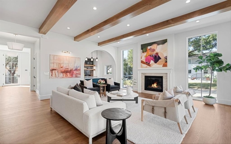 6903 La Vista Drive, Dallas, TX 75214, 5 Bedrooms Bedrooms, ,6 BathroomsBathrooms,Residential,For Sale,6903 La Vista Drive,0,21166644