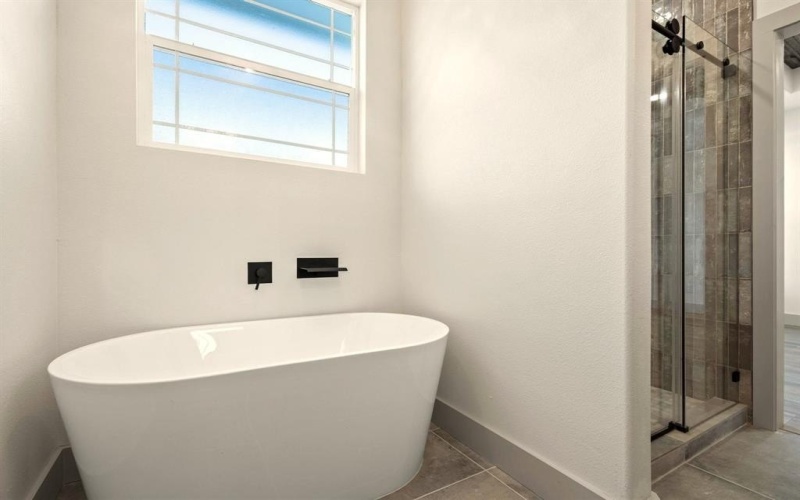 2940 County Road 1410, Bonham, TX 75418, 3 Bedrooms Bedrooms, ,2 BathroomsBathrooms,Residential,For Sale,2940 County Road 1410,0,21166673