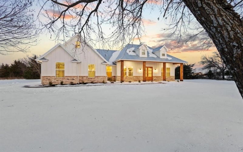 2940 County Road 1410, Bonham, TX 75418, 3 Bedrooms Bedrooms, ,2 BathroomsBathrooms,Residential,For Sale,2940 County Road 1410,0,21166673