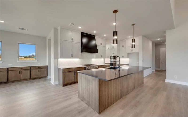 2305 Northshore Trail, Lakewood Village, TX 75068, 4 Bedrooms Bedrooms, ,3 BathroomsBathrooms,Residential,For Sale,2305 Northshore Trail,0,21166799