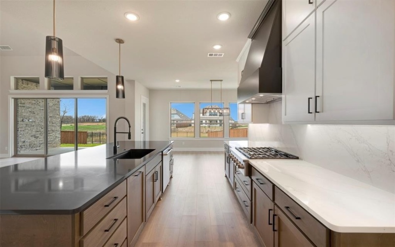 2305 Northshore Trail, Lakewood Village, TX 75068, 4 Bedrooms Bedrooms, ,3 BathroomsBathrooms,Residential,For Sale,2305 Northshore Trail,0,21166799