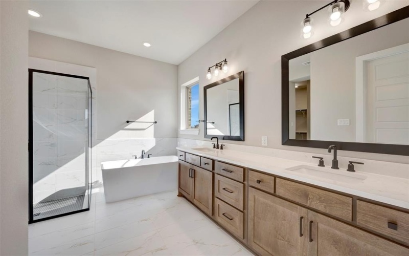 2305 Northshore Trail, Lakewood Village, TX 75068, 4 Bedrooms Bedrooms, ,3 BathroomsBathrooms,Residential,For Sale,2305 Northshore Trail,0,21166799