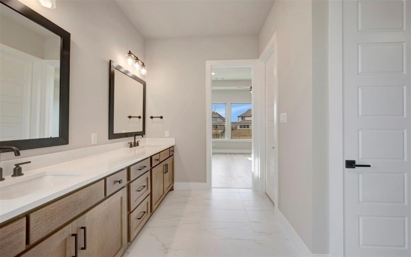 2305 Northshore Trail, Lakewood Village, TX 75068, 4 Bedrooms Bedrooms, ,3 BathroomsBathrooms,Residential,For Sale,2305 Northshore Trail,0,21166799