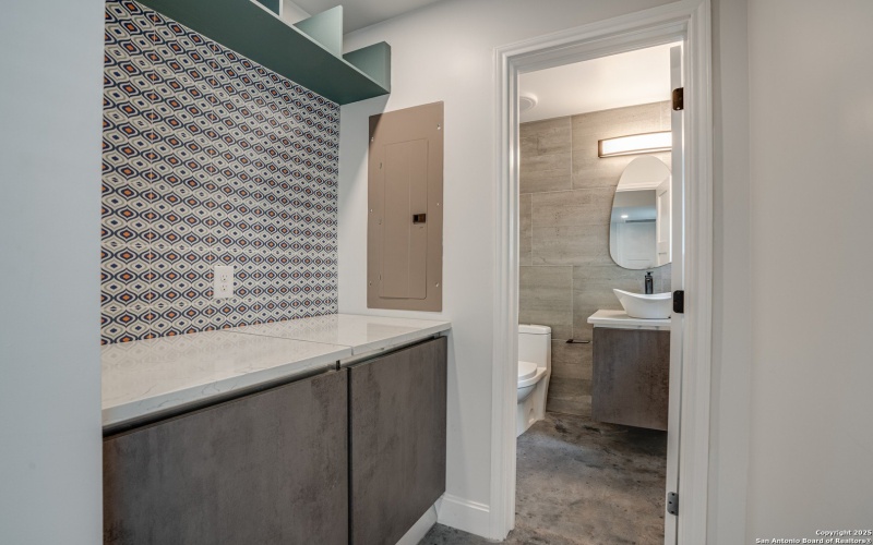 811 Montana St, San Antonio, TX 78203, ,Residential Multi Family,For Sale,811 Montana St,0,1913998