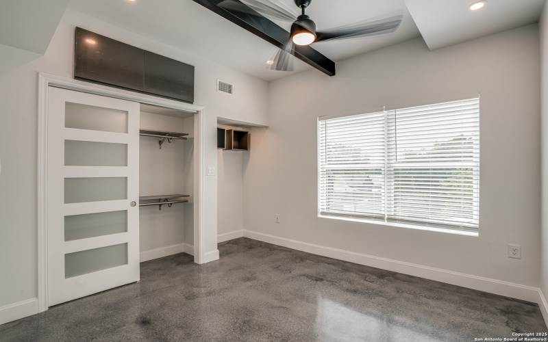 811 Montana St, San Antonio, TX 78203, ,Residential Multi Family,For Sale,811 Montana St,0,1913998