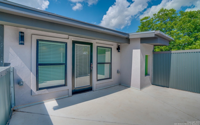 811 Montana St, San Antonio, TX 78203, ,Residential Multi Family,For Sale,811 Montana St,0,1913998