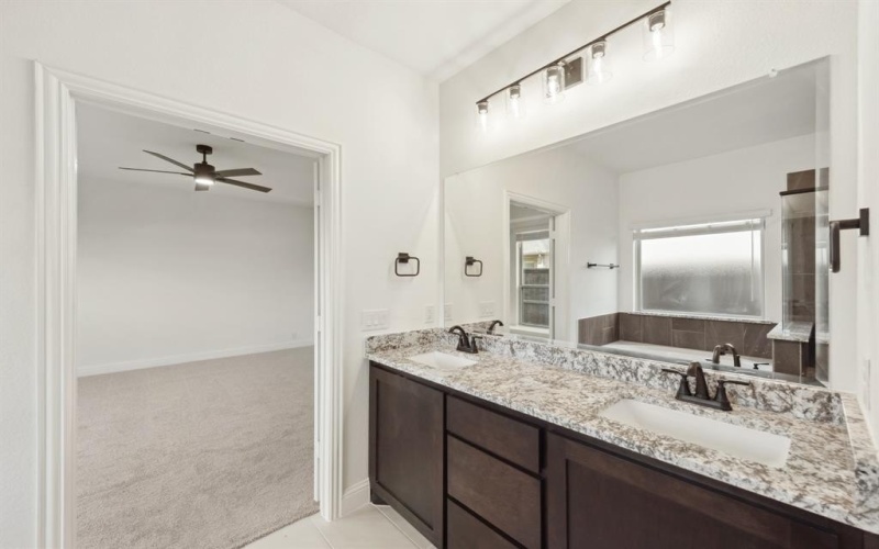 9529 Lanshire Lane, Fort Worth, TX 76131, 5 Bedrooms Bedrooms, ,3 BathroomsBathrooms,Residential,For Sale,9529 Lanshire Lane,20654966