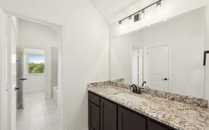 9529 Lanshire Lane, Fort Worth, TX 76131, 5 Bedrooms Bedrooms, ,3 BathroomsBathrooms,Residential,For Sale,9529 Lanshire Lane,20654966
