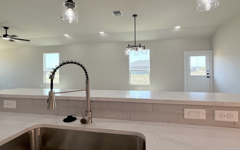 132 Camino Verde Ct, La Vernia, TX 78121, 3 Habitaciones Habitaciones , ,2 BañosBaños,Residential,En Venta,132 Camino Verde Ct,0,1937973