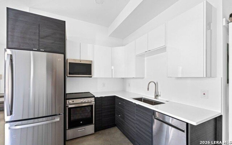 316 Toledo St, San Antonio, TX 78203, ,Residential Multi Family,En Venta,316 Toledo St,0,1937892