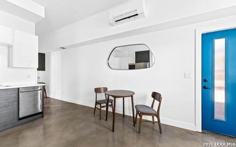 316 Toledo St, San Antonio, TX 78203, ,Residential Multi Family,En Venta,316 Toledo St,0,1937892