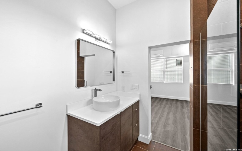 316 Toledo St, San Antonio, TX 78203, ,Residential Multi Family,En Venta,316 Toledo St,0,1937892