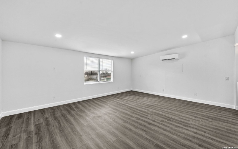 316 Toledo St, San Antonio, TX 78203, ,Residential Multi Family,En Venta,316 Toledo St,0,1937892