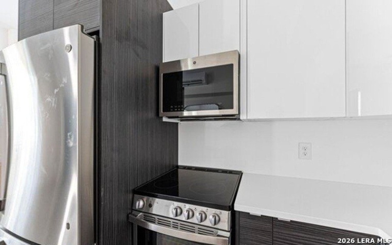 316 Toledo St, San Antonio, TX 78203, ,Residential Multi Family,En Venta,316 Toledo St,0,1937892