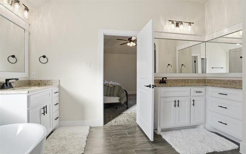 9017 Valley Oak Court, Springtown, TX 76082, 4 Habitaciones Habitaciones , ,2 BañosBaños,Residential,En Venta,9017 Valley Oak Court,0,21164246