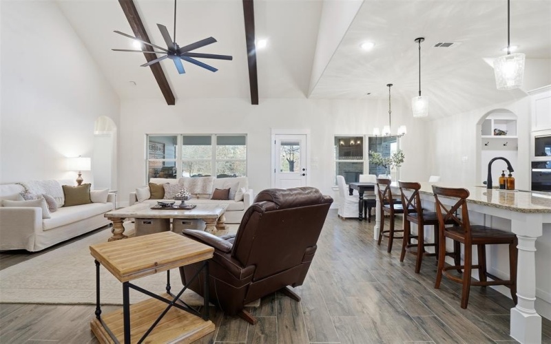 9017 Valley Oak Court, Springtown, TX 76082, 4 Habitaciones Habitaciones , ,2 BañosBaños,Residential,En Venta,9017 Valley Oak Court,0,21164246