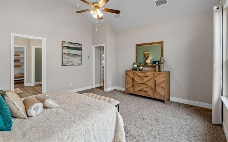 10385 SUNSET SHORE Drive, Grand Prairie, TX 76065, 5 Habitaciones Habitaciones , ,5 BañosBaños,Residential,En Venta,10385 SUNSET SHORE Drive,0,21166708