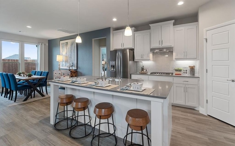 10385 SUNSET SHORE Drive, Grand Prairie, TX 76065, 5 Habitaciones Habitaciones , ,5 BañosBaños,Residential,En Venta,10385 SUNSET SHORE Drive,0,21166708