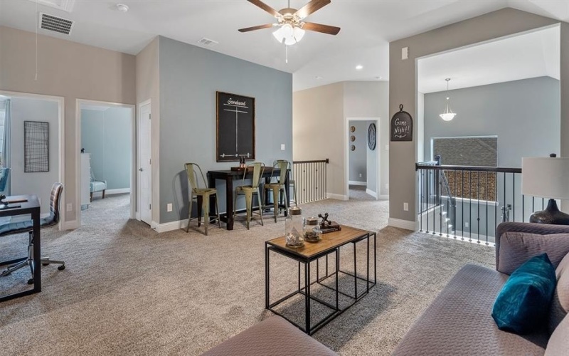 10385 SUNSET SHORE Drive, Grand Prairie, TX 76065, 5 Habitaciones Habitaciones , ,5 BañosBaños,Residential,En Venta,10385 SUNSET SHORE Drive,0,21166708