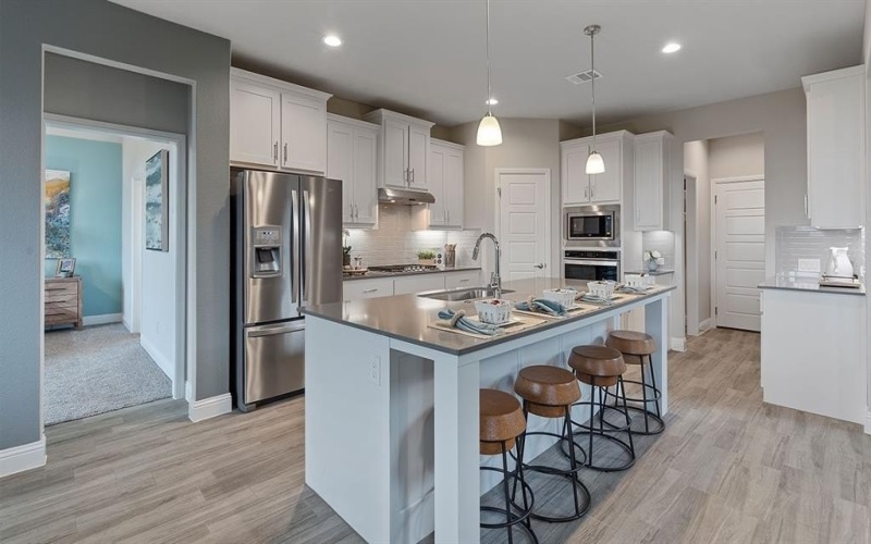 10385 SUNSET SHORE Drive, Grand Prairie, TX 76065, 5 Habitaciones Habitaciones , ,5 BañosBaños,Residential,En Venta,10385 SUNSET SHORE Drive,0,21166708