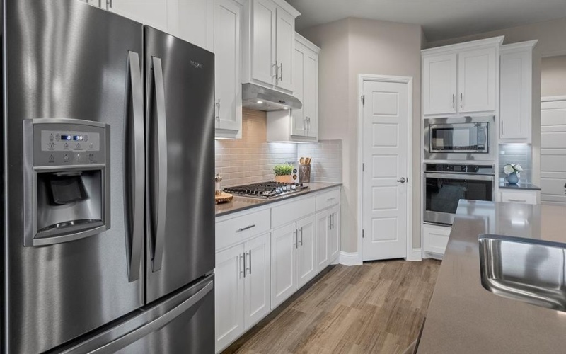 10385 SUNSET SHORE Drive, Grand Prairie, TX 76065, 5 Habitaciones Habitaciones , ,5 BañosBaños,Residential,En Venta,10385 SUNSET SHORE Drive,0,21166708