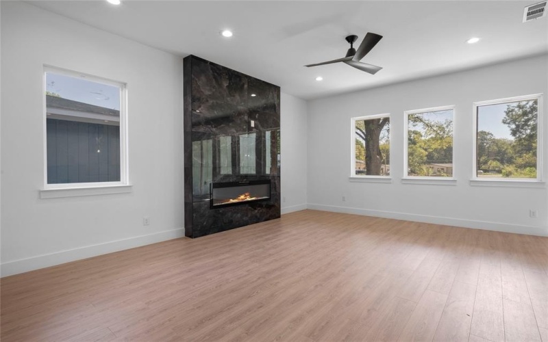 2228 Echo Lake Drive, Dallas, TX 75253, 4 Bedrooms Bedrooms, ,2 BathroomsBathrooms,Residential,For Sale,2228 Echo Lake Drive,0,21167298