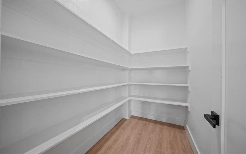 2228 Echo Lake Drive, Dallas, TX 75253, 4 Bedrooms Bedrooms, ,2 BathroomsBathrooms,Residential,For Sale,2228 Echo Lake Drive,0,21167298