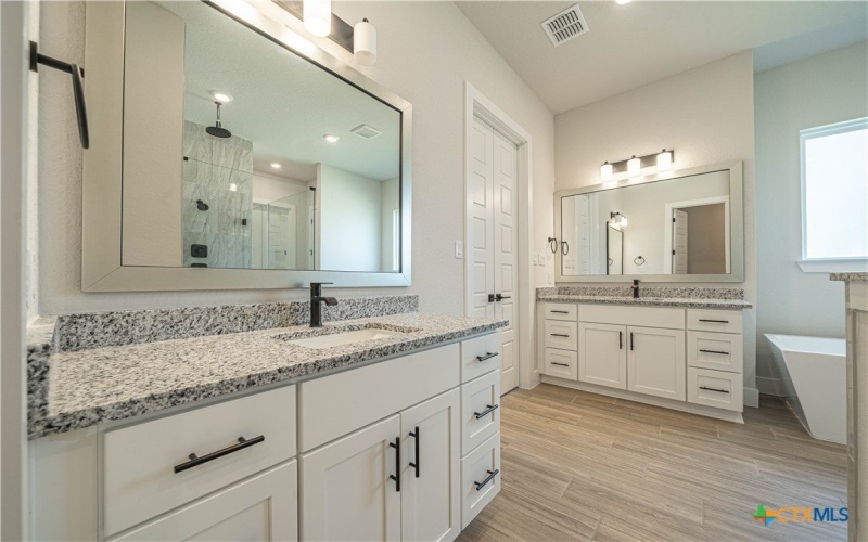 254 Firewheel, Floresville, TX 78114, 4 Bedrooms Bedrooms, ,3 BathroomsBathrooms,Residential,For Sale,254 Firewheel,0,603284