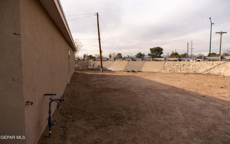 401 Cinecue Way, El Paso, TX 79907, 5 Bedrooms Bedrooms, ,3 BathroomsBathrooms,Residential Multi Family,For Sale,401 Cinecue Way,0,937489