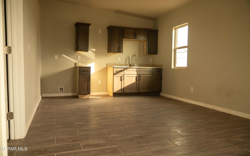 401 Cinecue Way, El Paso, TX 79907, 5 Bedrooms Bedrooms, ,3 BathroomsBathrooms,Residential Multi Family,For Sale,401 Cinecue Way,0,937489