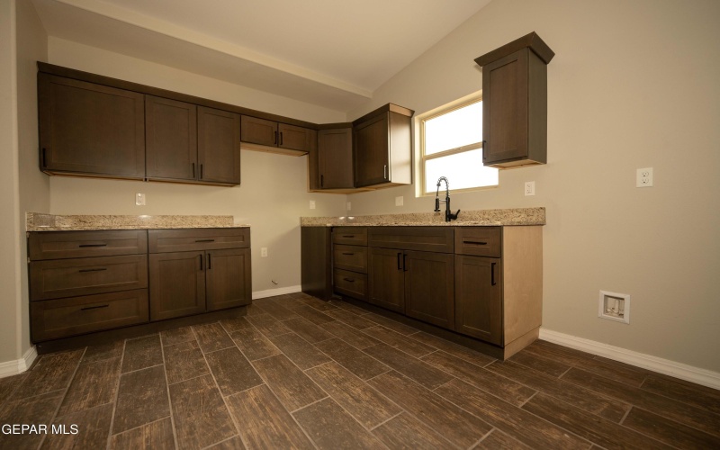 401 Cinecue Way, El Paso, TX 79907, 5 Bedrooms Bedrooms, ,3 BathroomsBathrooms,Residential Multi Family,For Sale,401 Cinecue Way,0,937489