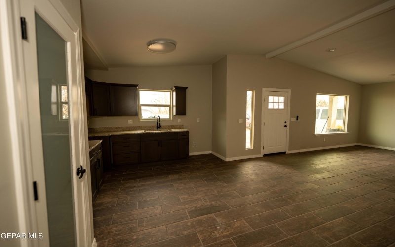 401 Cinecue Way, El Paso, TX 79907, 5 Bedrooms Bedrooms, ,3 BathroomsBathrooms,Residential Multi Family,For Sale,401 Cinecue Way,0,937489