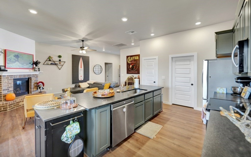 2124 Coneflower Court, Midland, TX 79705, 3 Bedrooms Bedrooms, ,2 BathroomsBathrooms,Residential,For Sale,2124 Coneflower Court,0,50090518