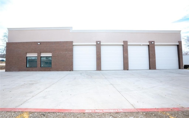 535 W Kennedale Parkway, Kennedale, TX 76060, ,Commercial Sale,For Sale,535 W Kennedale Parkway,0,21167473