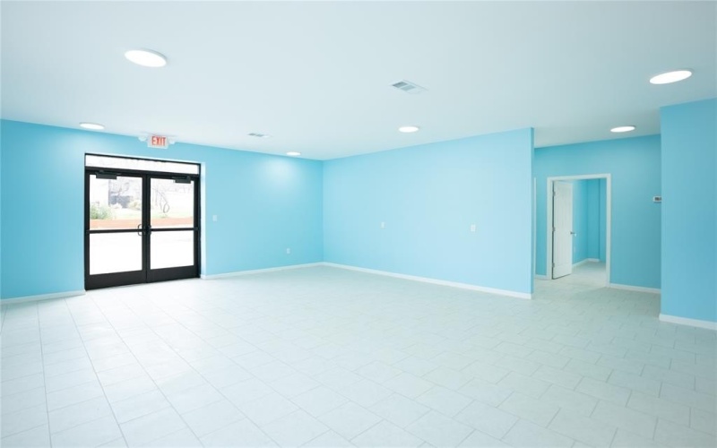 535 W Kennedale Parkway, Kennedale, TX 76060, ,Commercial Sale,For Sale,535 W Kennedale Parkway,0,21167473