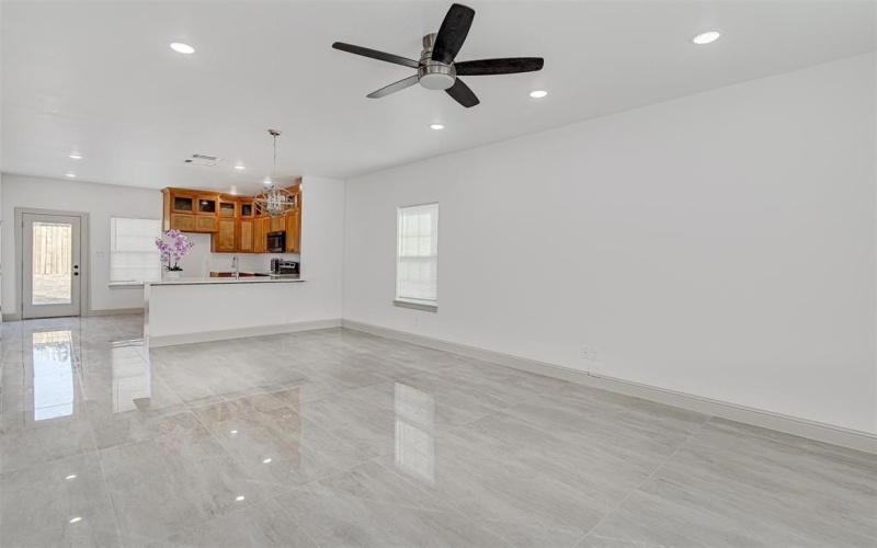 3155 N Glen Garden Drive N #3155, Fort Worth, TX 76119, 3 Bedrooms Bedrooms, ,1 BathroomBathrooms,Residential,For Sale,3155 N Glen Garden Drive N,0,21167604