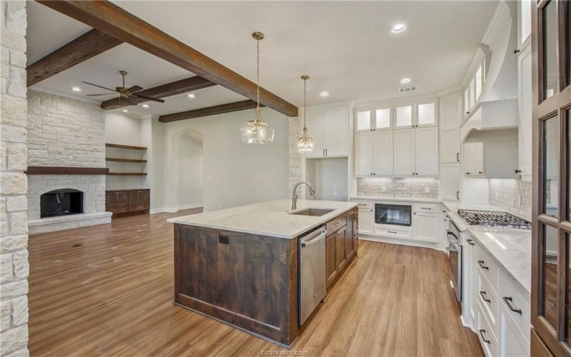 4833 White Ash Court, College Station, TX 77845, 5 Bedrooms Bedrooms, ,5 BathroomsBathrooms,Residential,For Sale,4833 White Ash Court,0,26001339