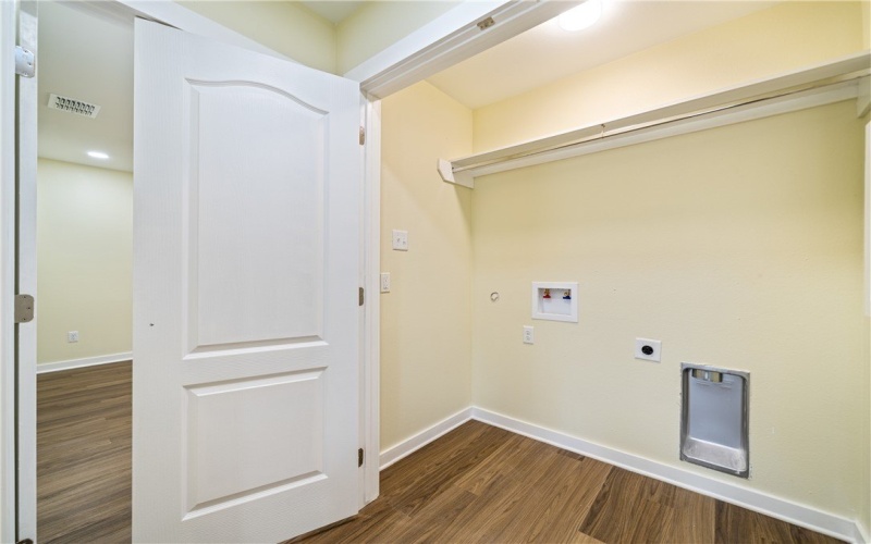 923 Craig Street, Corpus Christi, TX 78404, 6 Bedrooms Bedrooms, ,5 BathroomsBathrooms,Residential Multi Family,For Sale,923 Craig Street,0,470951