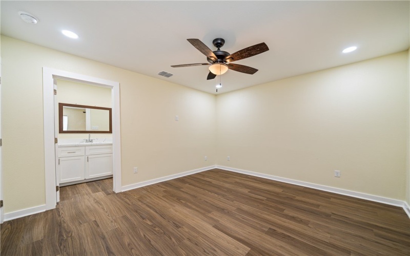 923 Craig Street, Corpus Christi, TX 78404, 6 Bedrooms Bedrooms, ,5 BathroomsBathrooms,Residential Multi Family,For Sale,923 Craig Street,0,470951