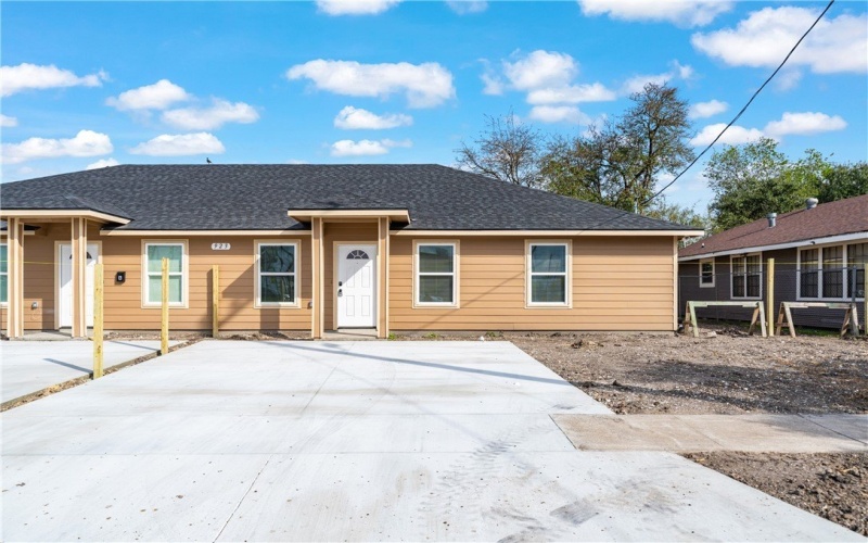 923 Craig Street, Corpus Christi, TX 78404, 6 Bedrooms Bedrooms, ,5 BathroomsBathrooms,Residential Multi Family,For Sale,923 Craig Street,0,470951