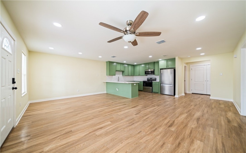 923 Craig Street, Corpus Christi, TX 78404, 6 Bedrooms Bedrooms, ,5 BathroomsBathrooms,Residential Multi Family,For Sale,923 Craig Street,0,470951