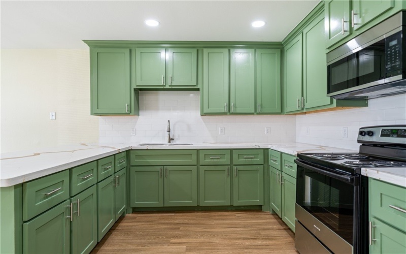 923 Craig Street, Corpus Christi, TX 78404, 6 Bedrooms Bedrooms, ,5 BathroomsBathrooms,Residential Multi Family,For Sale,923 Craig Street,0,470951