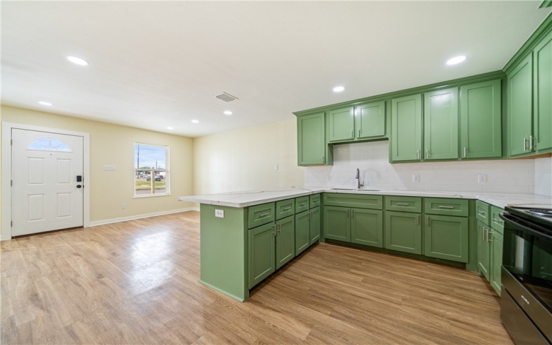 923 Craig Street, Corpus Christi, TX 78404, 6 Bedrooms Bedrooms, ,5 BathroomsBathrooms,Residential Multi Family,For Sale,923 Craig Street,0,470951