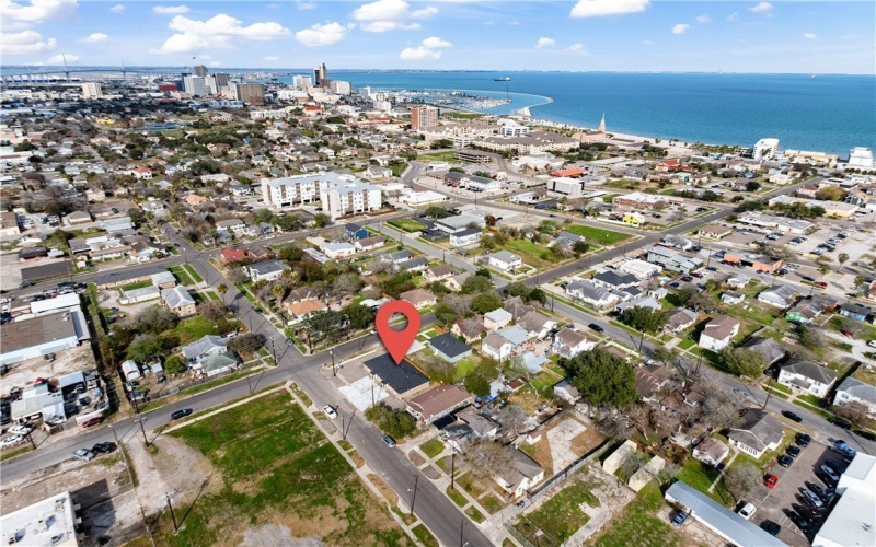 923 Craig Street, Corpus Christi, TX 78404, 6 Bedrooms Bedrooms, ,5 BathroomsBathrooms,Residential Multi Family,For Sale,923 Craig Street,0,470951