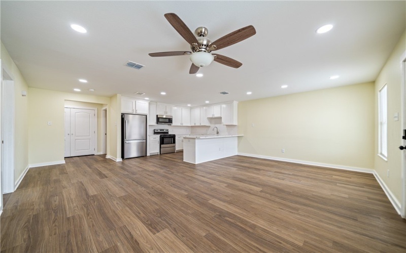 923 Craig Street, Corpus Christi, TX 78404, 6 Bedrooms Bedrooms, ,5 BathroomsBathrooms,Residential Multi Family,For Sale,923 Craig Street,0,470951