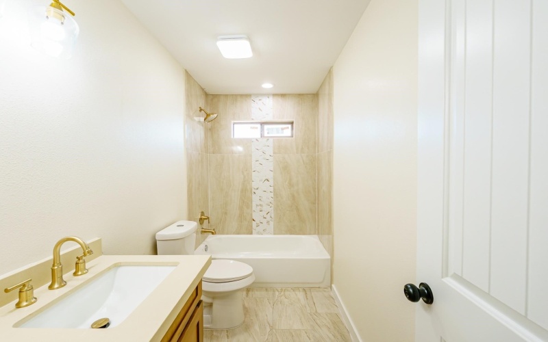 101 San Juan, Del Rio, TX 78840, 3 Bedrooms Bedrooms, ,2 BathroomsBathrooms,Residential,For Sale,101 San Juan,0,208115